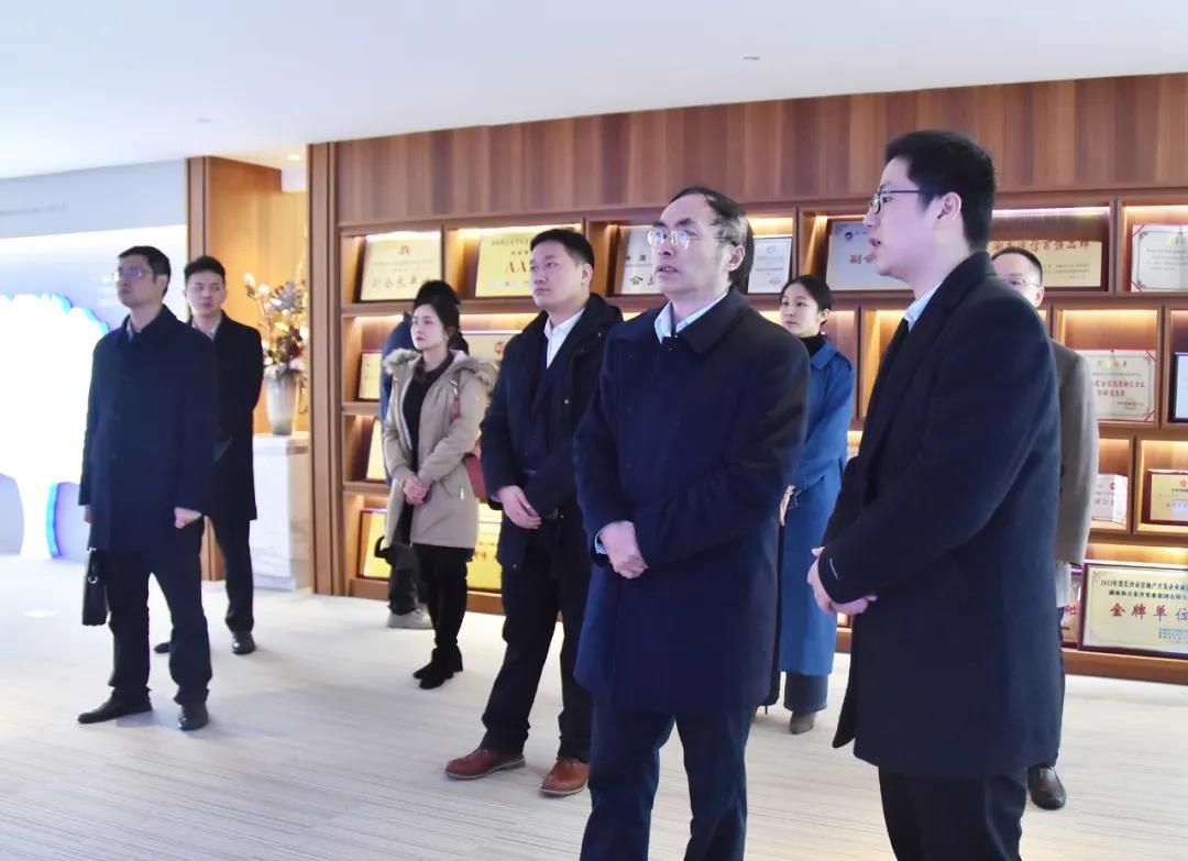 工商银行湖南省分行、、、广州南粤睿融投资公司向导一行莅临德赢VWIN考察(图3)