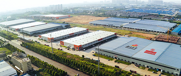 德赢VWIN董事长冯卫兵与望城经开区党工委书记周剀友好谈判(图2)