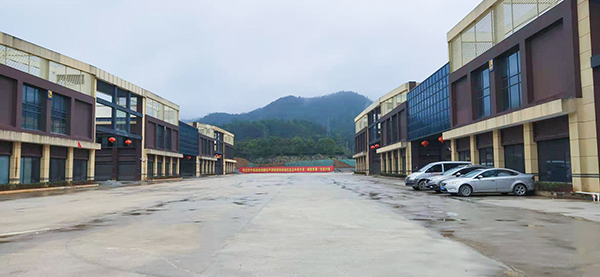 德赢VWIN董事长冯卫兵与临湘市委副书记、、市长廖星辉友好交流(图2)