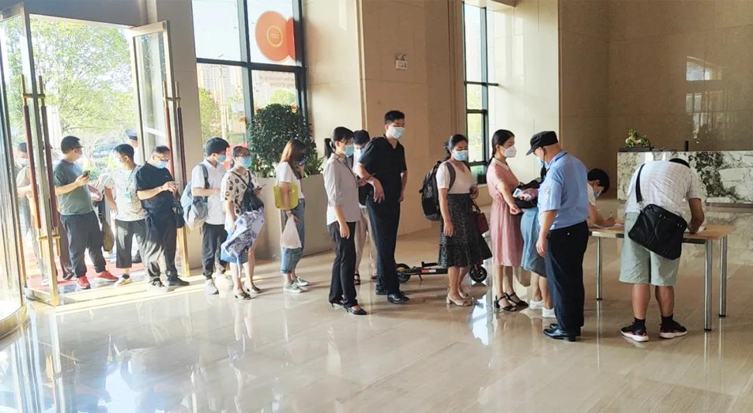 井然有序、、、精准防控：：：德赢VWIN周全开展防疫事情(图1)