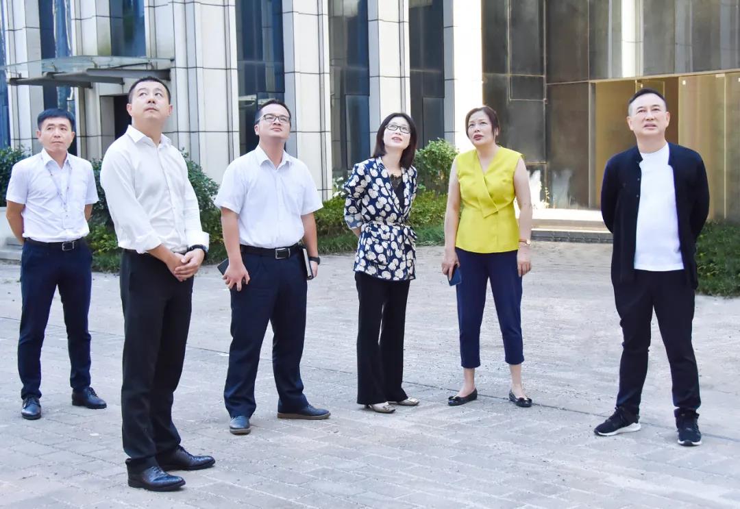 东莞银行长沙分行考察德赢VWIN总部经济工业(图4)